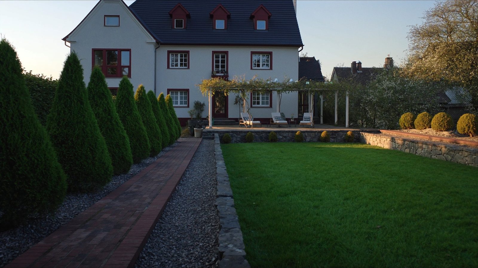 Moderner Wohngarten mit Natursteinterrasse, Ratingen 2024